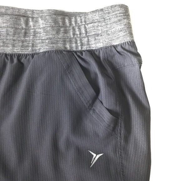 Old Navy Gray Active Pants - Picture 3 of 5
